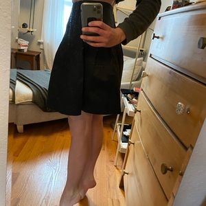 BCBGMAXAZRIA Black Satin Skirt with pockets